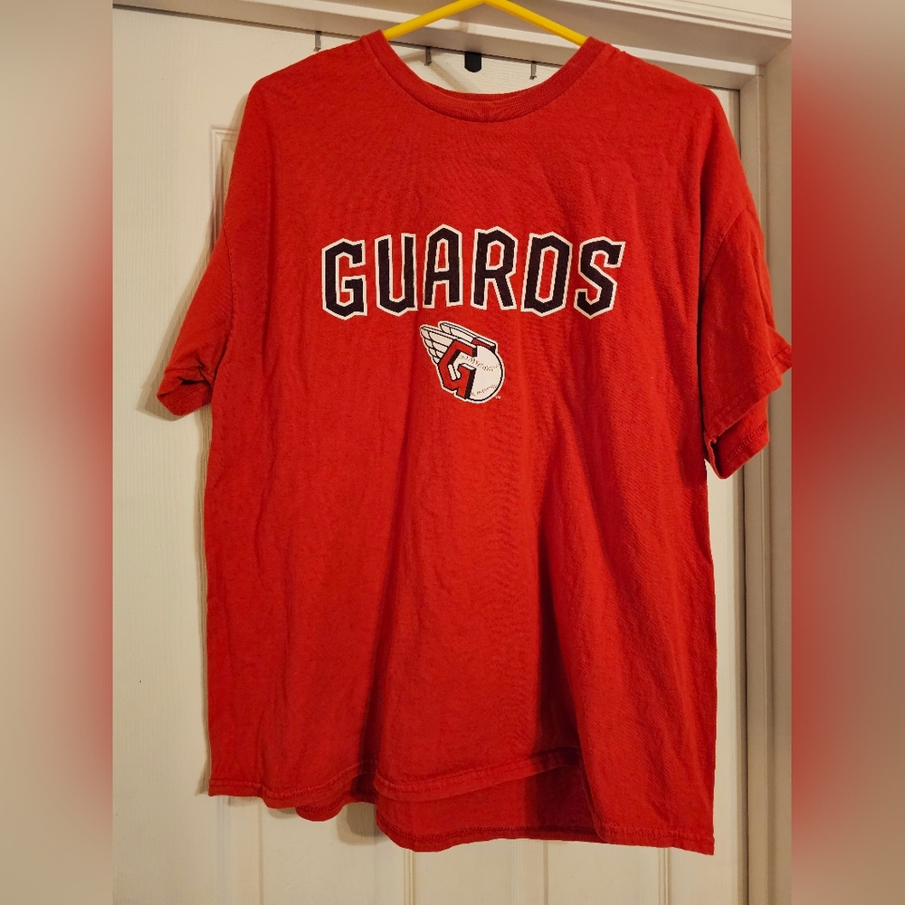 Cleveland Guardians T-shirt.  Size:XL.